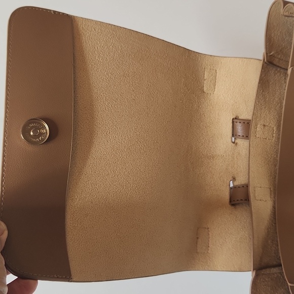  Women\'s Camel Brown Unlined Flapover Tote Backpack with Goldtone Hardware main image 15